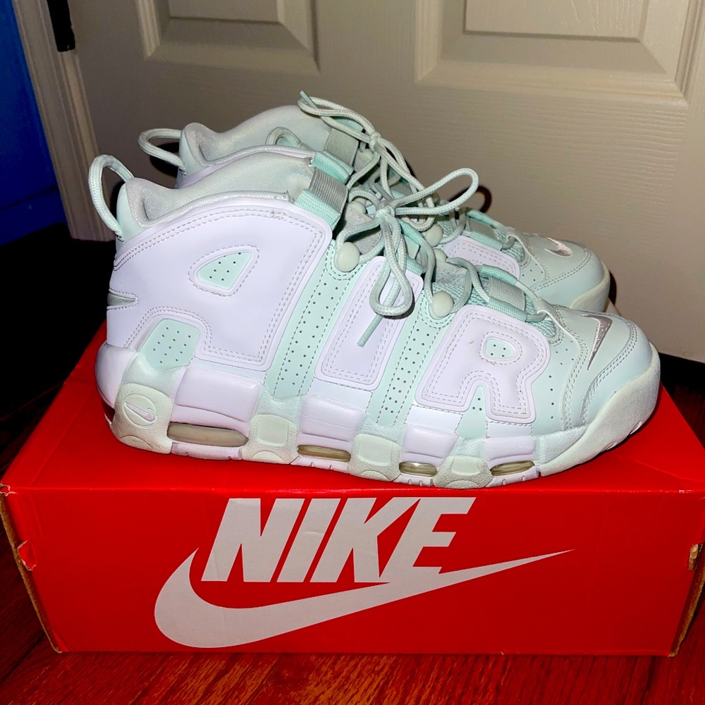 Nike Air More Uptempo W Barely Green/White